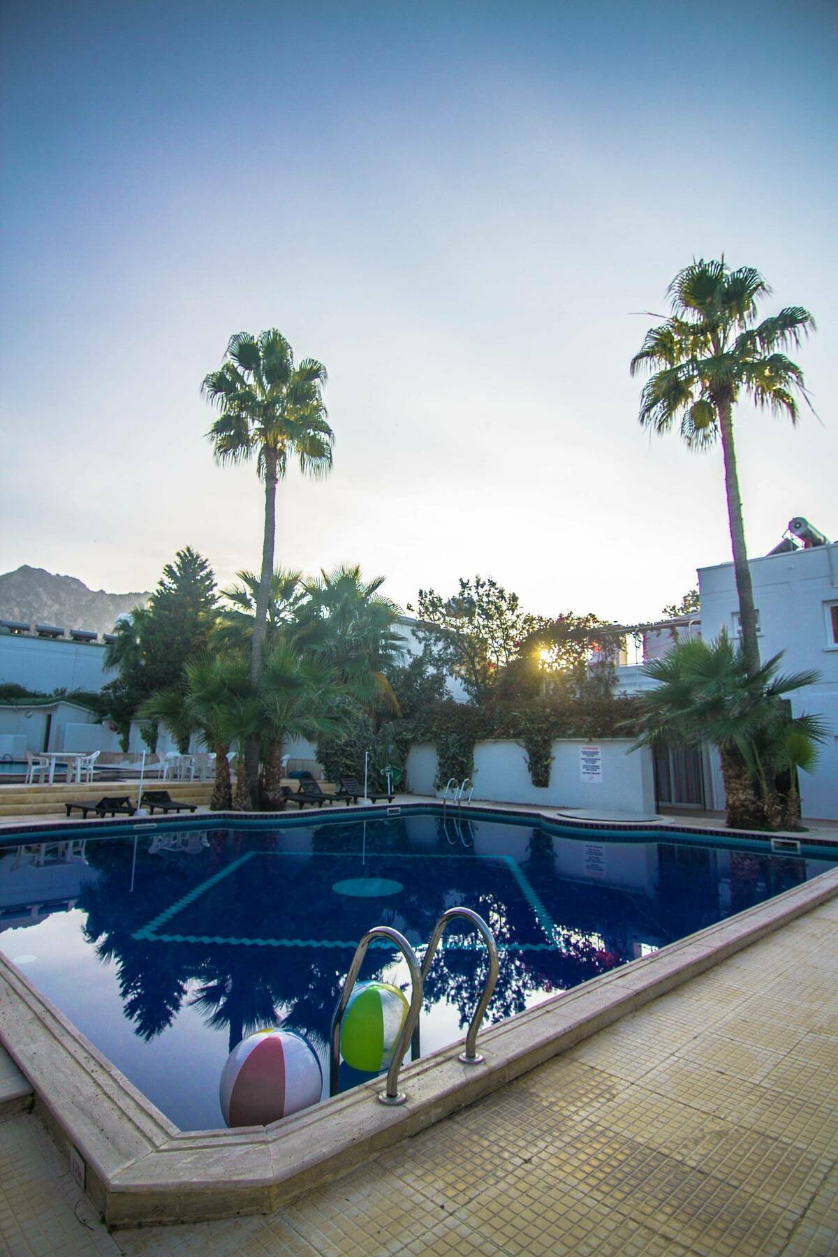 Готель The Pine Bay Club Кіренія Екстер'єр фото